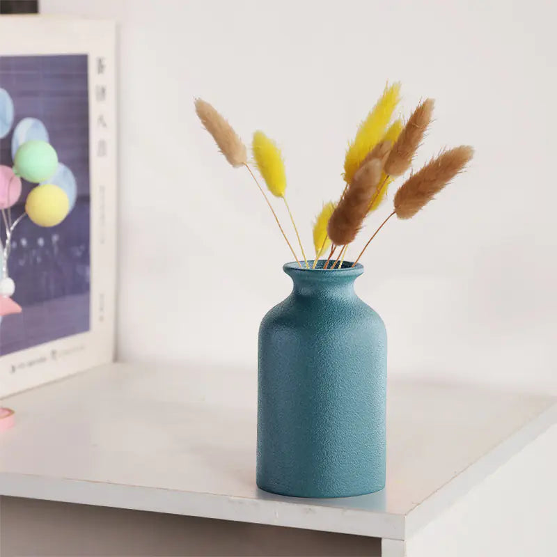 Elegant Nordic Ceramic Vase - Modern Minimalist Decor Vase for Dried Flowers
