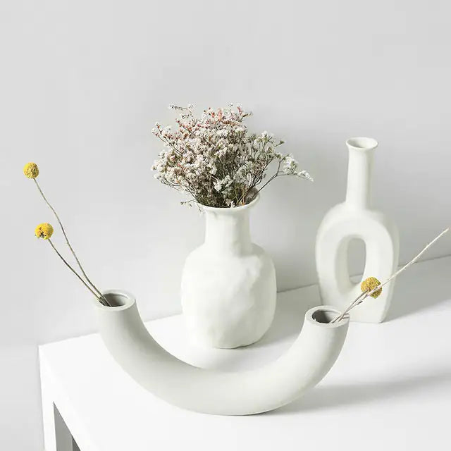 Nordic Minimalist Ceramic Vases – Elegant Scandinavian Home Decor for Modern & Traditional Interiors