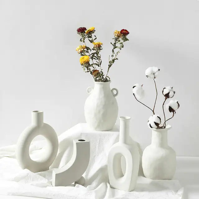 Nordic Minimalist Ceramic Vases – Elegant Scandinavian Home Decor for Modern & Traditional Interiors