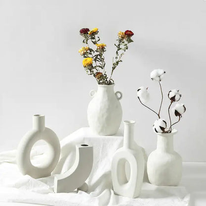 Nordic Minimalist Ceramic Vases – Elegant Scandinavian Home Decor for Modern & Traditional Interiors